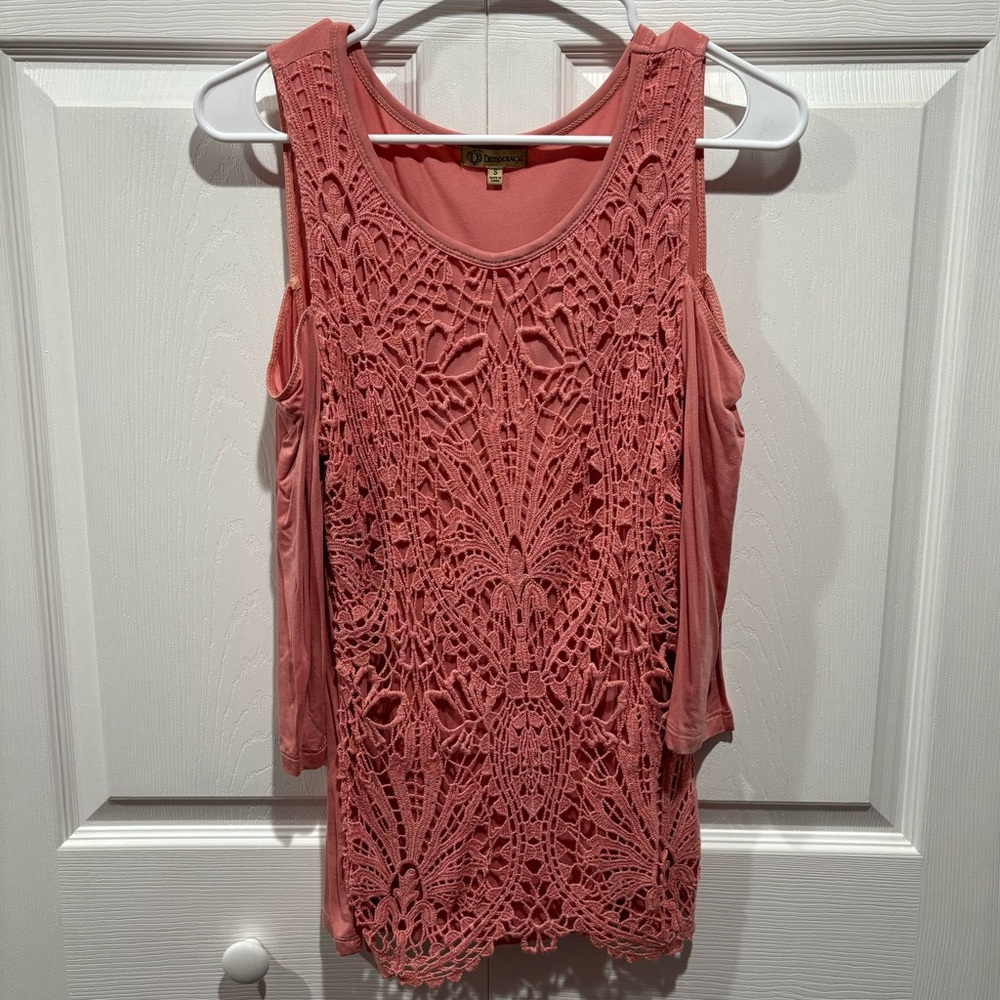 DEMOCRACY Women’s Crochet Lace Tank Top Shirt w/ Sleeves - pink, size S